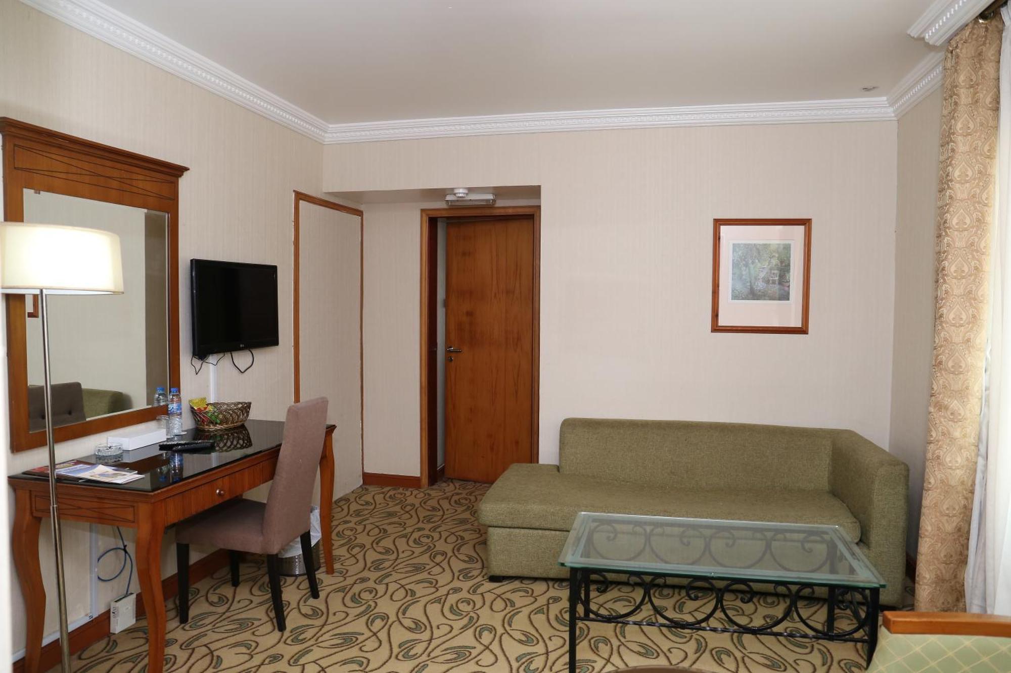 City Plaza Hotel Fudzsejra Kültér fotó