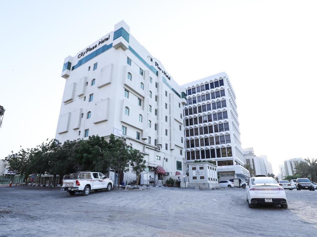 City Plaza Hotel Fudzsejra Kültér fotó