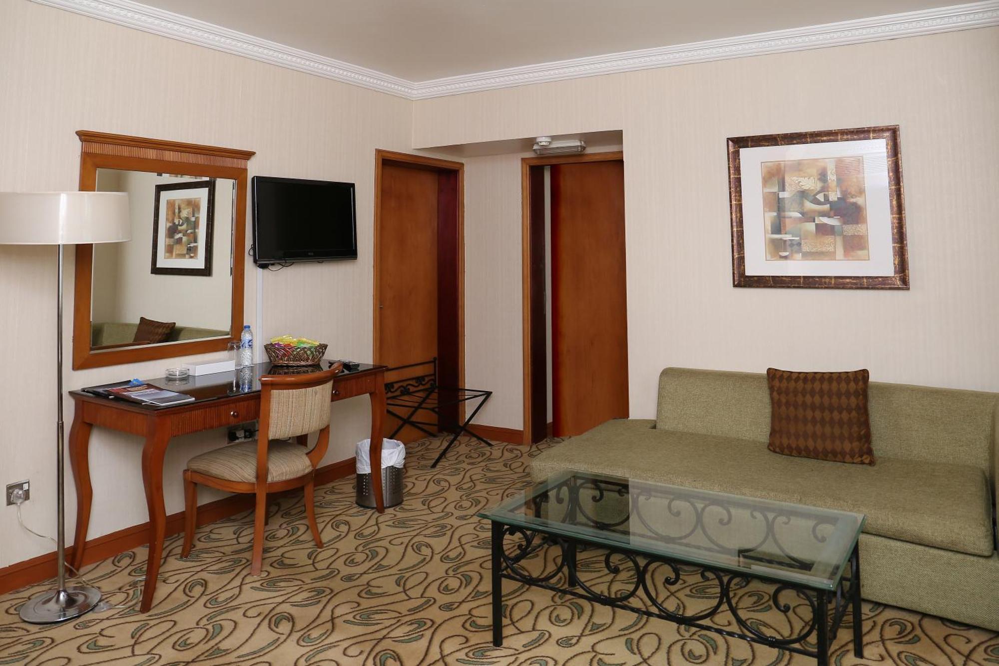 City Plaza Hotel Fudzsejra Kültér fotó